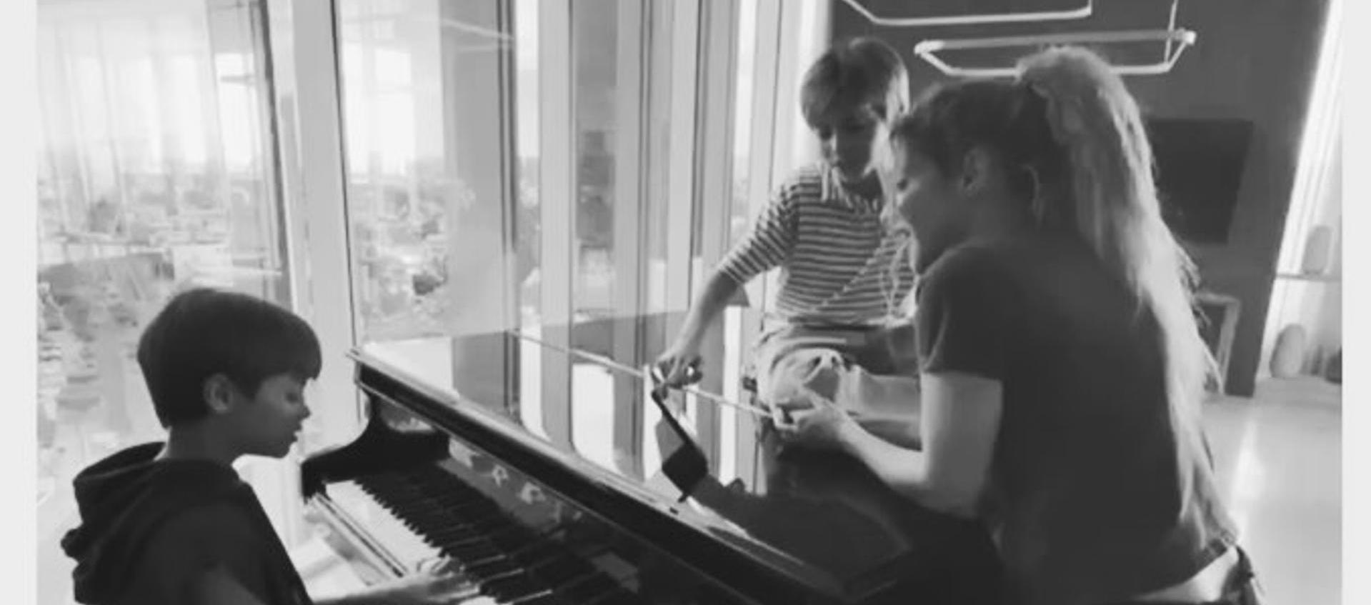 Captura de video tomada de la cuenta oficial en Instagram de la cantante Shakira.