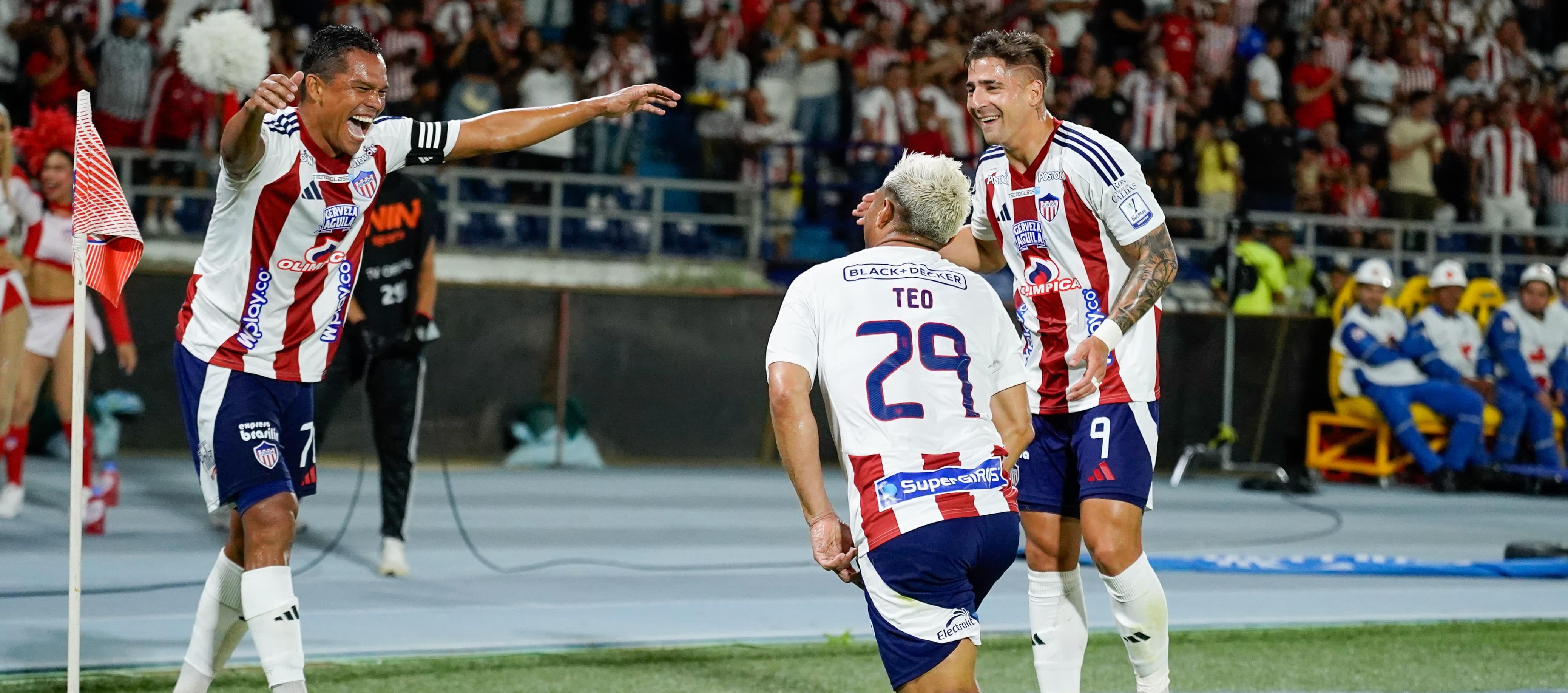 Carlos bacca, Teófilo Gutiérrez y Guillermo Paiva, trío de delanteros del Junior. 