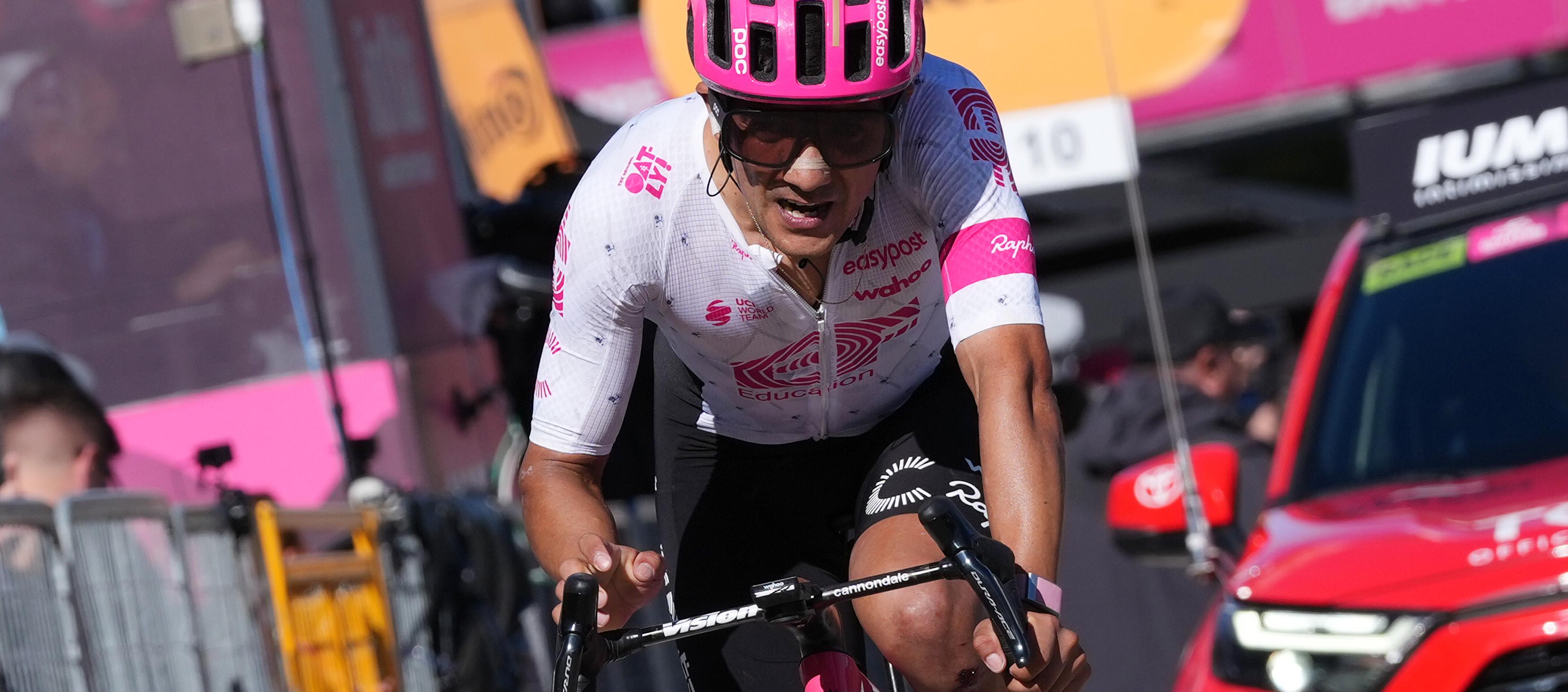 El ecuatoriano Richard Carapaz es tercero en la general a 31 segundos de Isaac Del Toro.