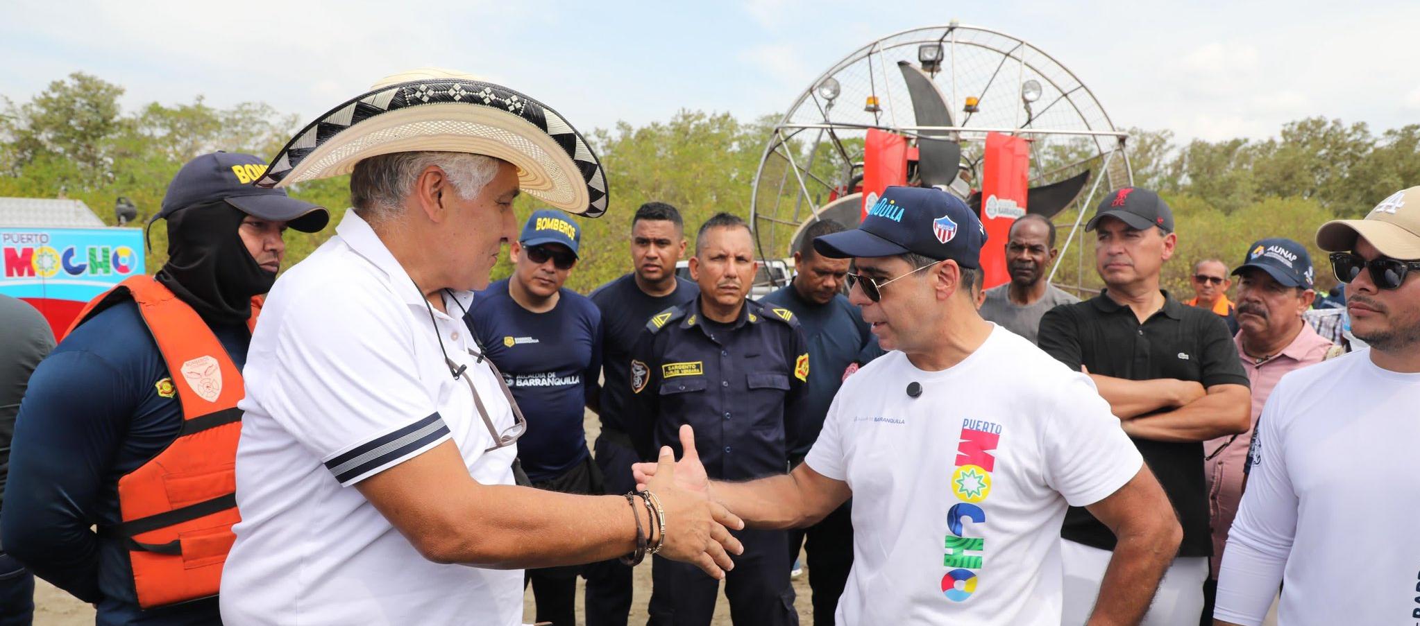 Alcalde Char recibe la donación por parte de la Fundación Campbell.