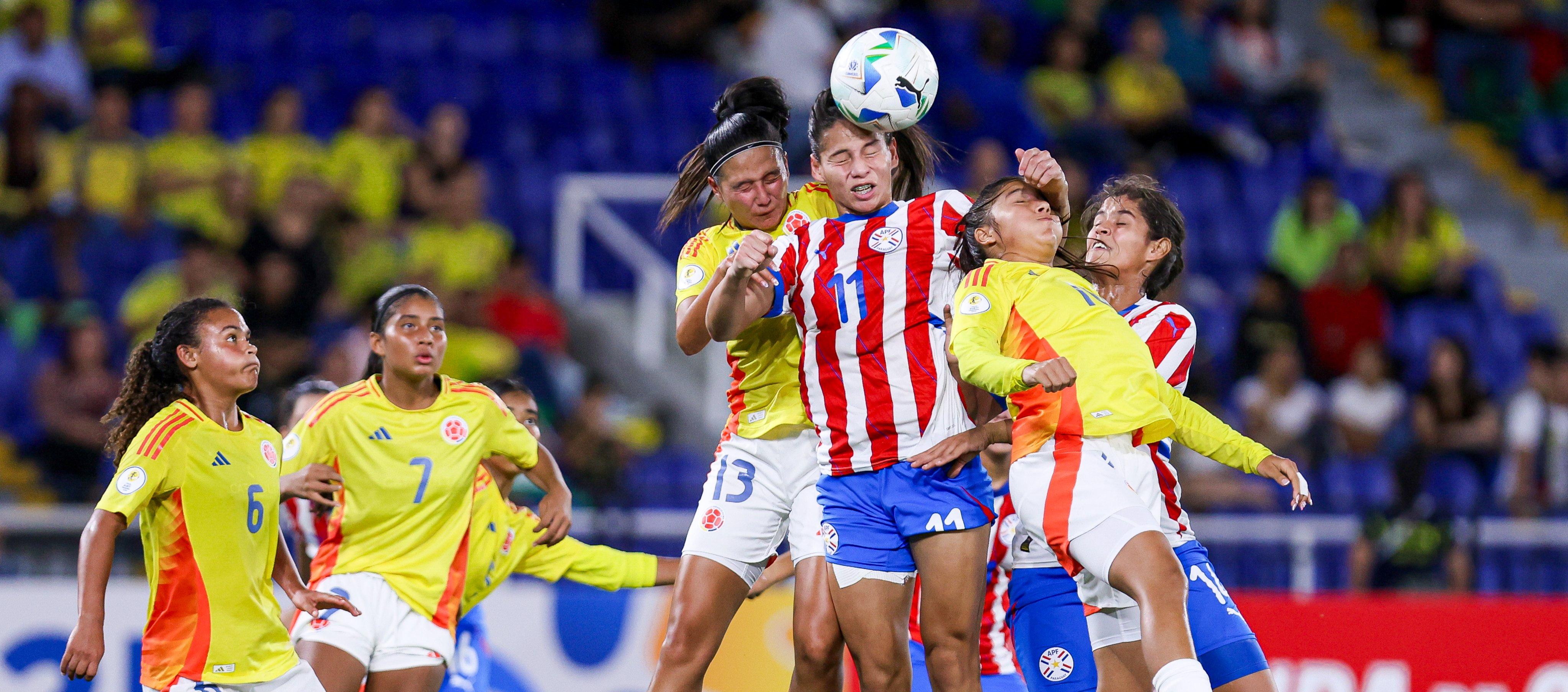 Acción del partido que Paraguay le ganó 1-0 a Colombia, en Cali. 