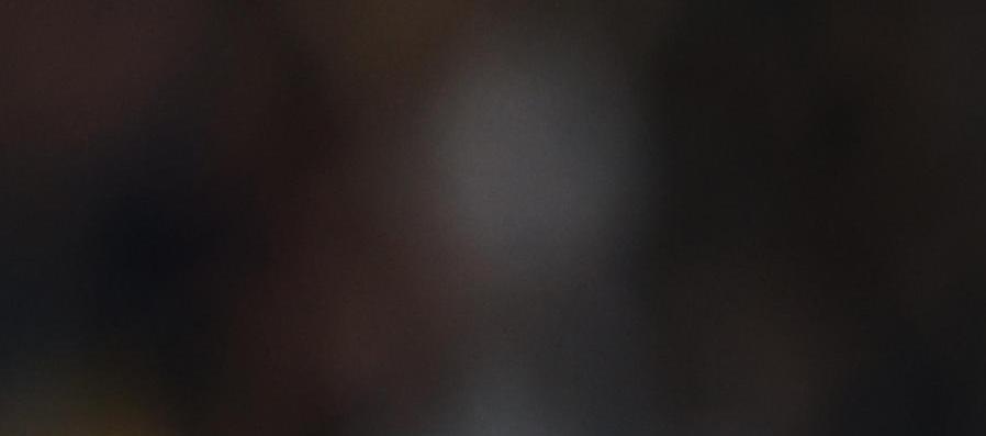 Yerry Mina celebra tras abrir el marcador para el Cagliari.  