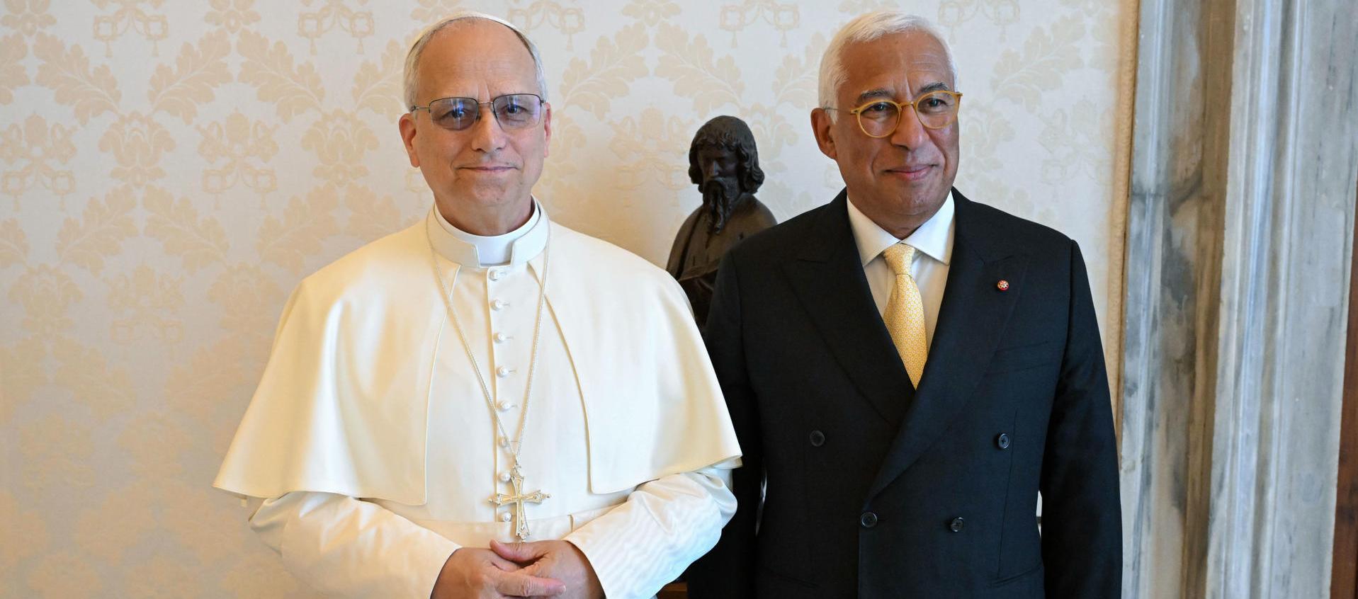 El Papa León XIV junto al presidente del Consejo Europeo, Antonio Costa.
