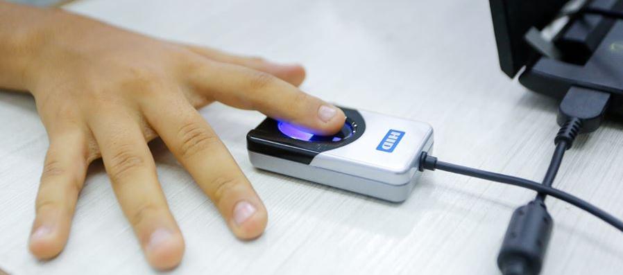 Verificación biométrica de estudiantes.