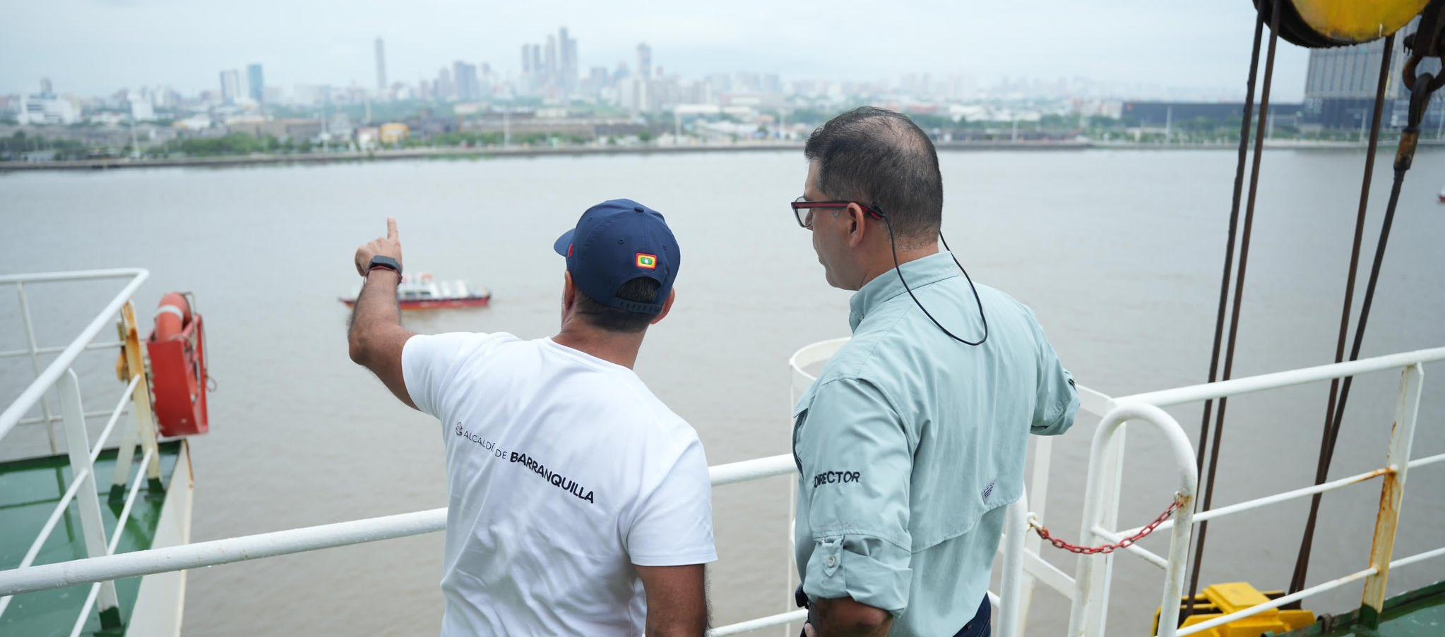 Alcalde Alejandro Char junto al director de Cormagdalena, Álvaro Redondo. 