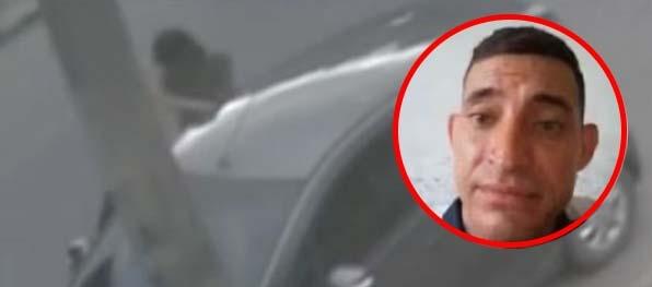 Carlos Eduardo Mora González / Carro en el que se movilizaba. 