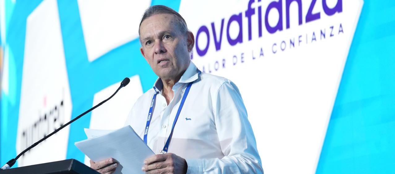 Efraín Cepeda, presidente del Senado de la República. 