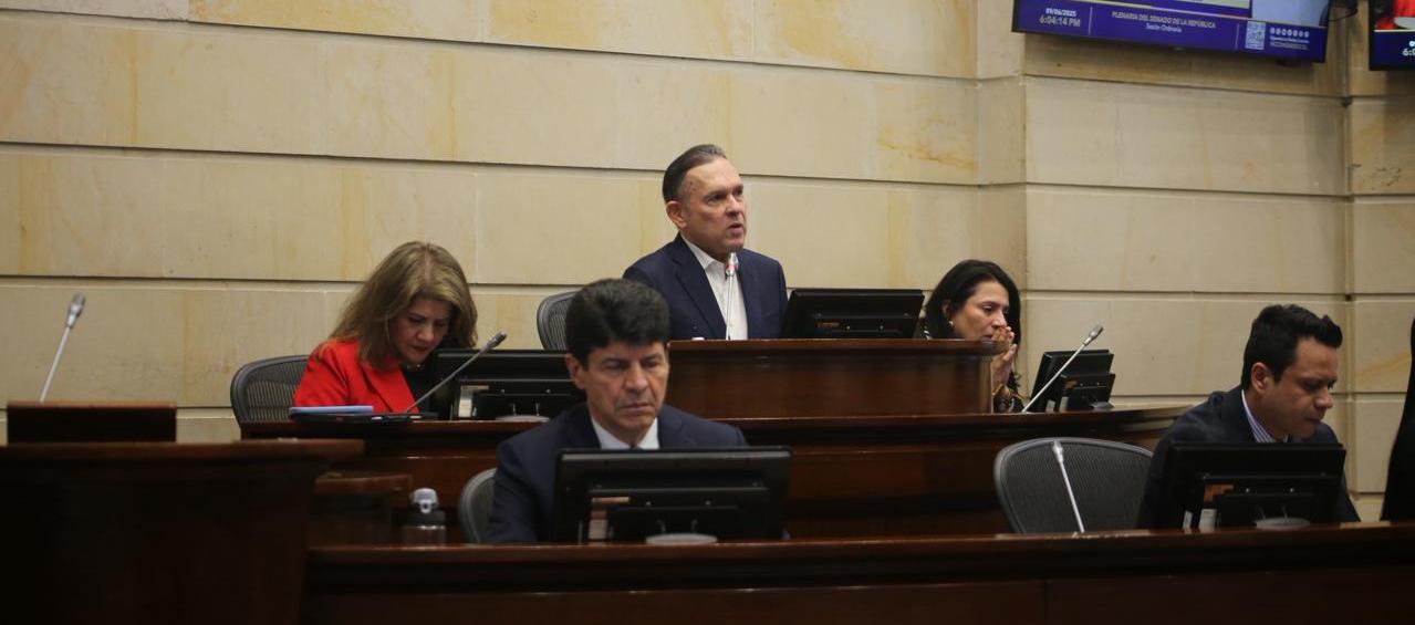 Efraín Cepeda, presidente del Senado.