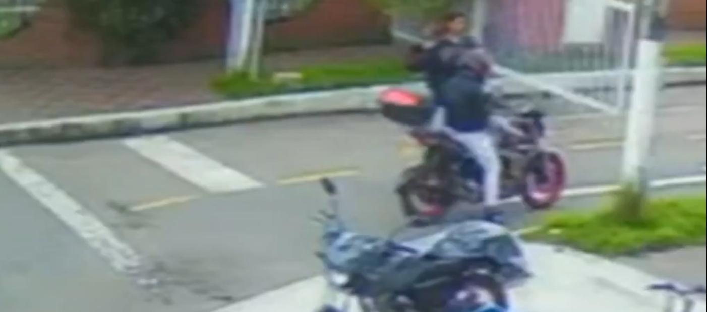 El conductor de la moto y el presunto sicario de Miguel Uribe.