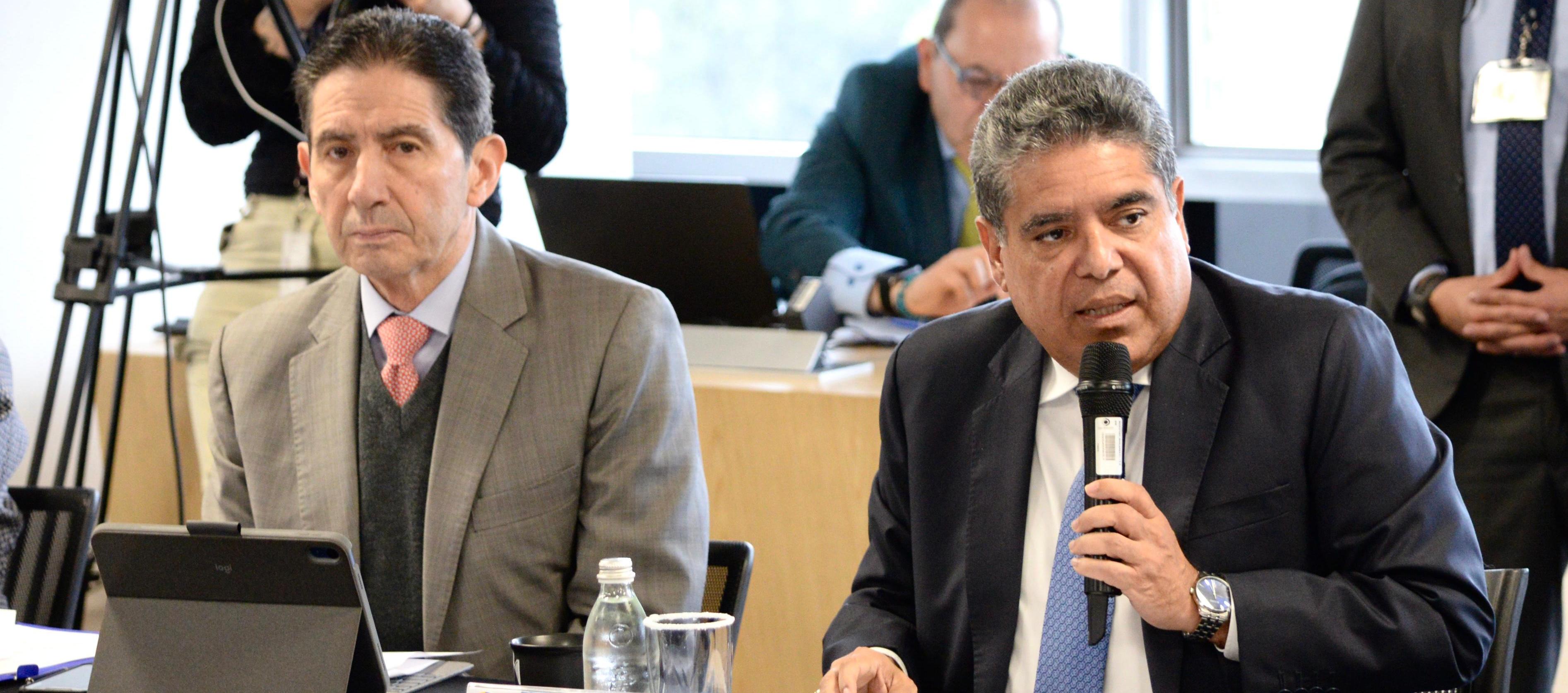 El Contralor General de la República, Carlos Hernán Rodríguez (Derecha).