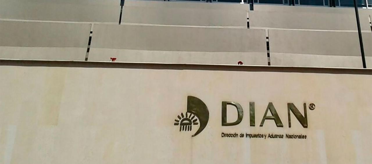 Dirección de Impuestos y Aduanas Nacionales.