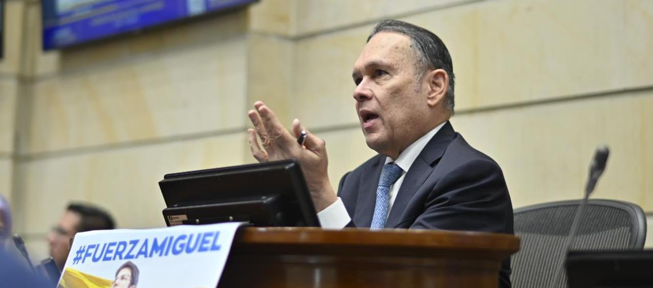 Efraín Cepeda, presidente del Senado.