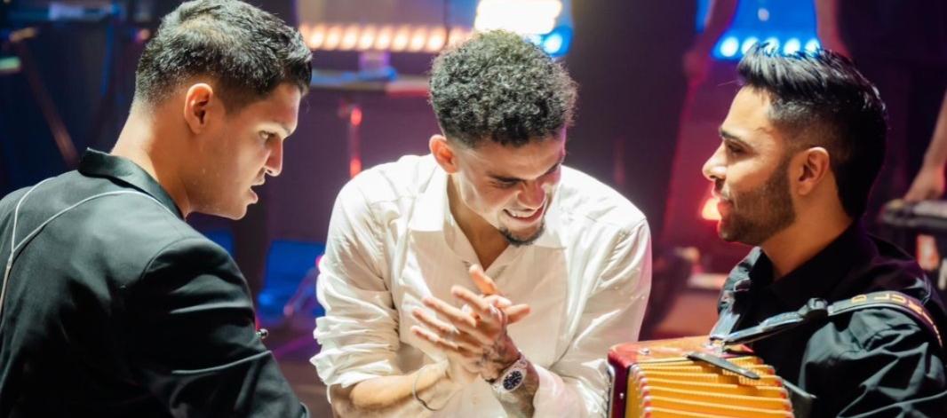 Elder Dayán puso a gozar con sus canciones.