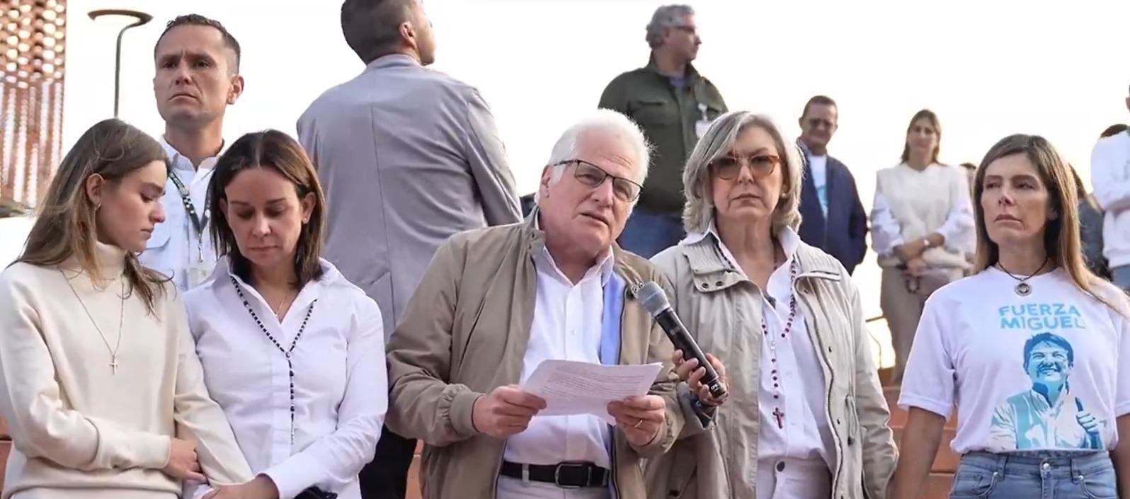 La familia de Miguel Uribe Turbay.