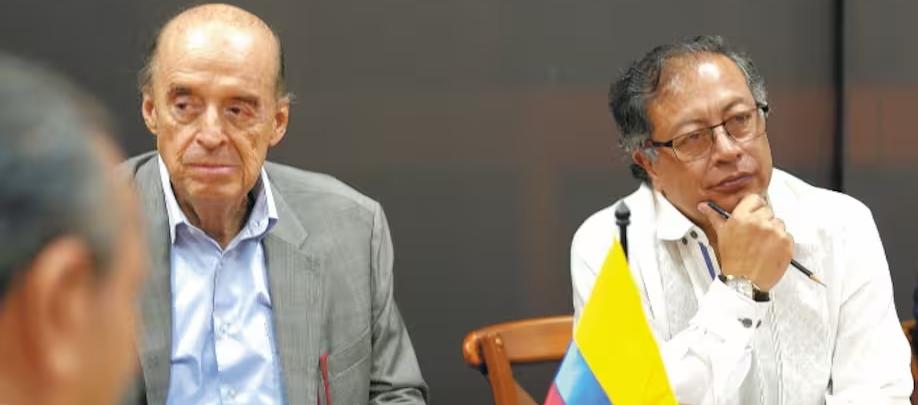 Álvaro Leyva y el Presidente Gustavo Petro