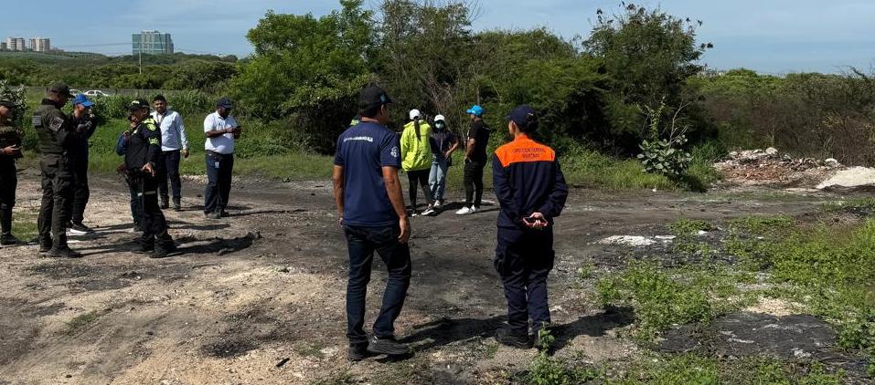 Autoridades atienden caso de contaminación en cercanías de la Ciénaga de Mallorquín.