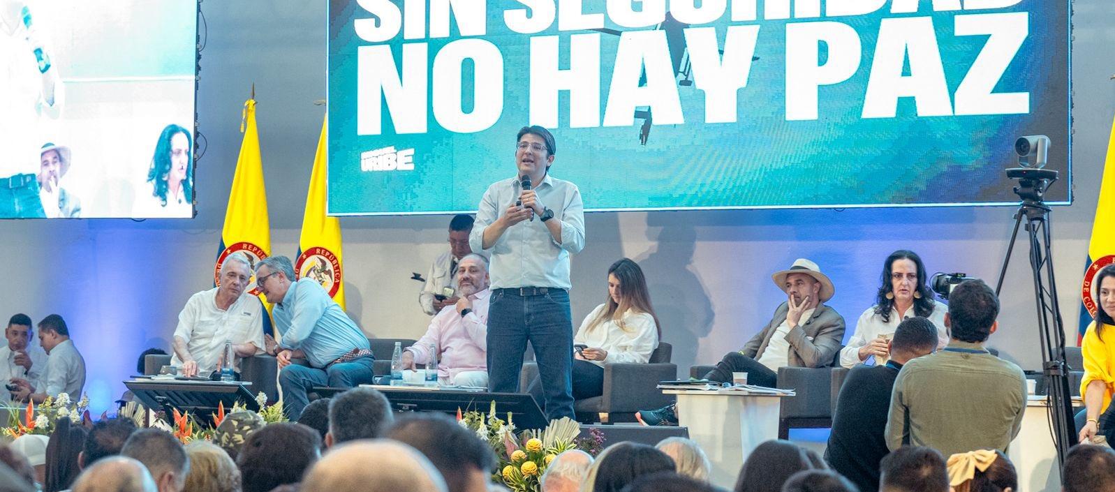 El senador y precandidato presidencial Miguel Uribe Turbay, herido en un atentado el sábado.