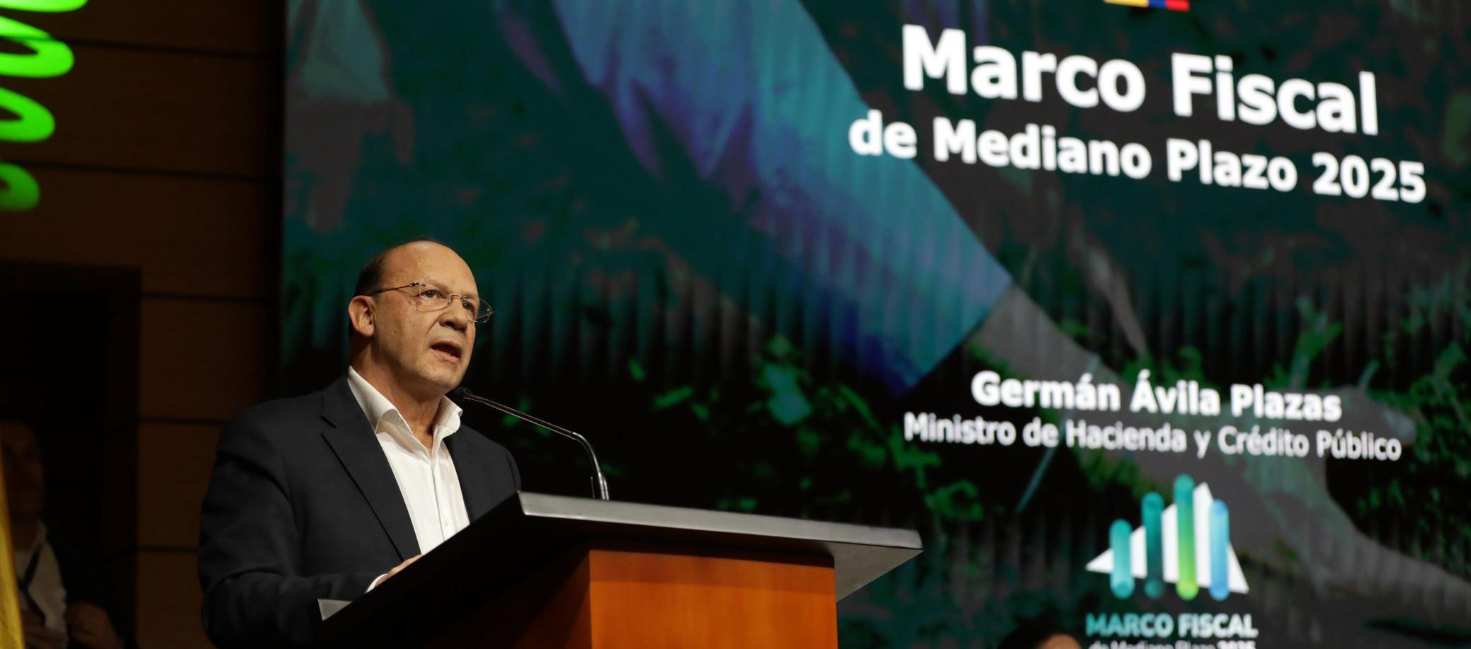 El Ministro de Hacienda, Germán Ávila.