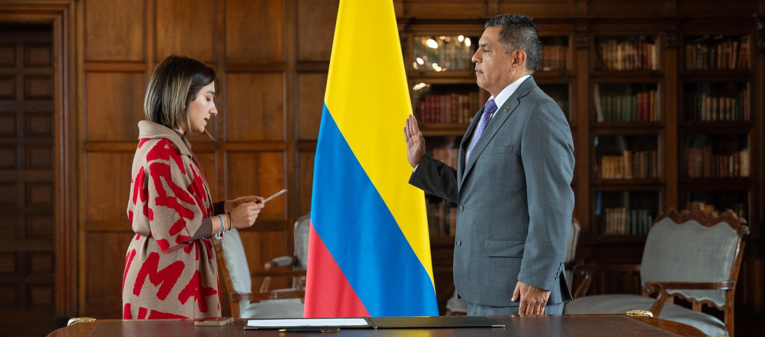 Acto de posesión de Jorge Iván Ospina como nuevo embajador en Palestina.