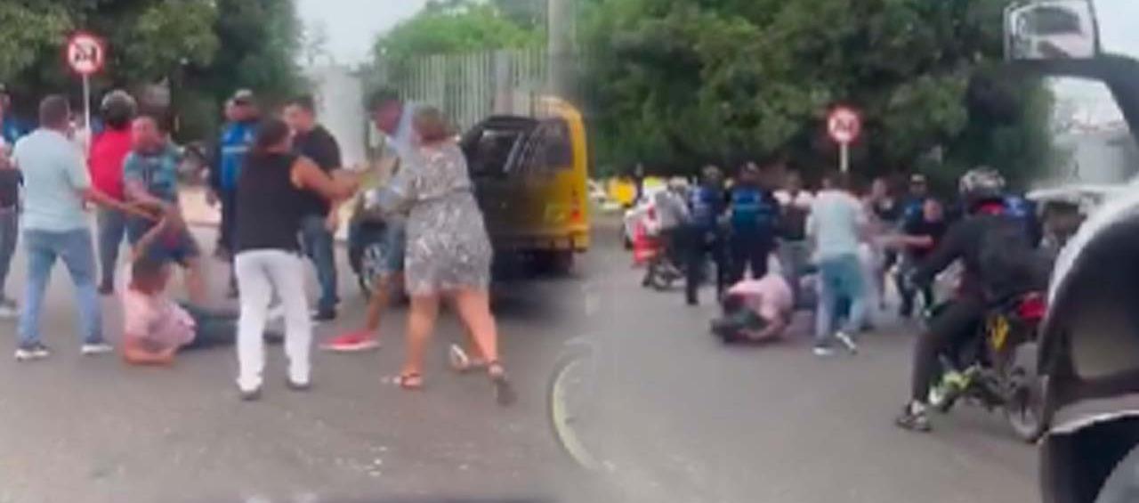 Pelea en control de tránsito en Soledad.
