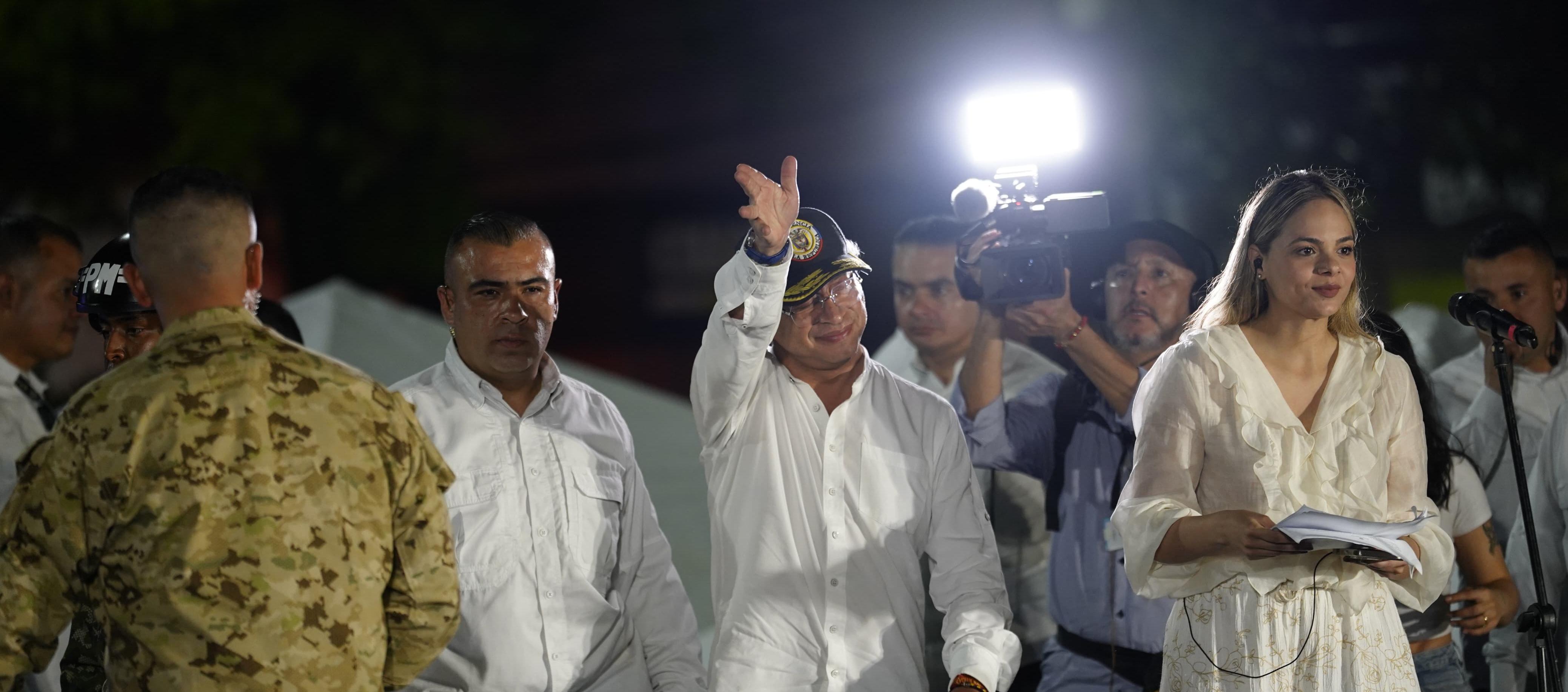 El Presidente Gustavo Petro en el "cabildo popular" en Barranquilla.