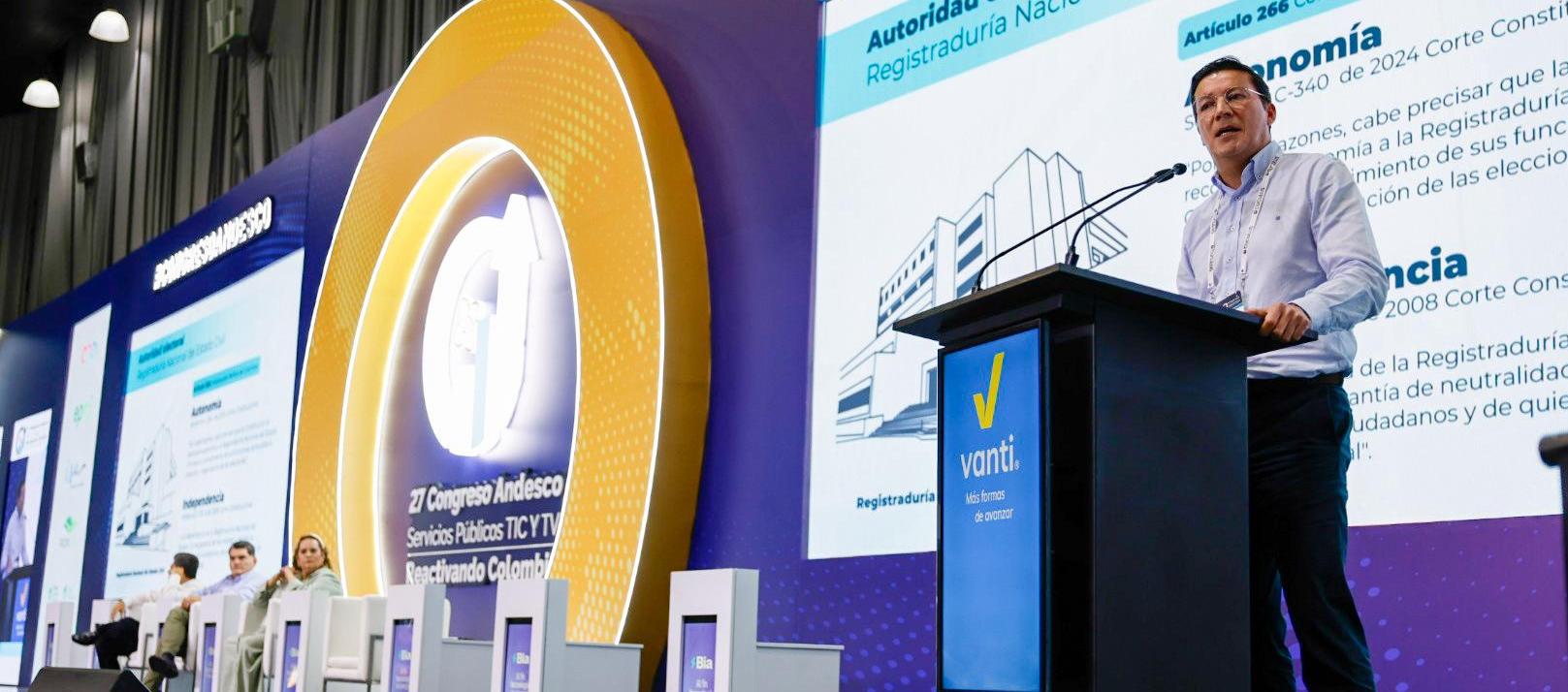  El Registrador Nacional del Estado Civil, Hernán Penagos. 