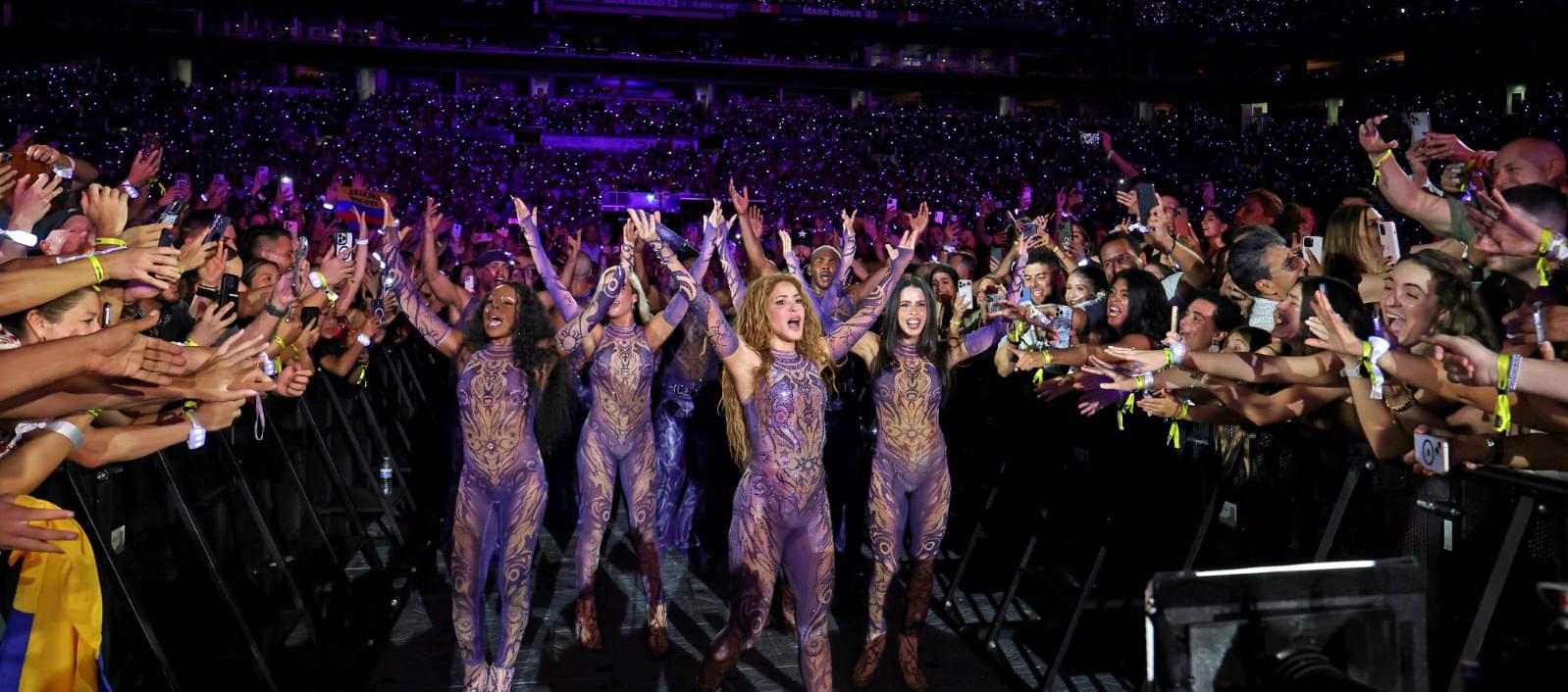 Shakira caminó junto a Ariadna Gutiérrez y Winnie Harlow. 
