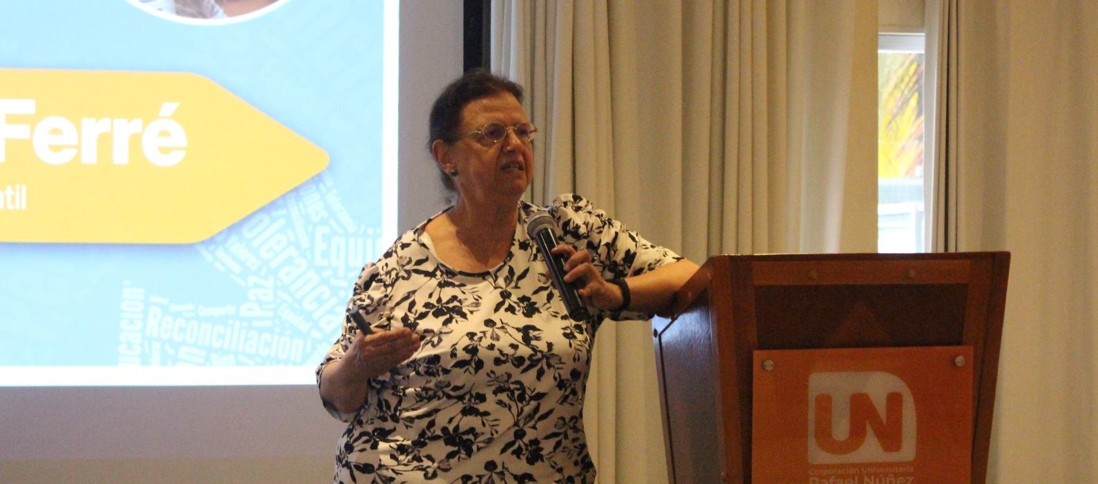 Isabel Cuadros Ferré, psiquiatra defensora de los Derechos de los Niños.