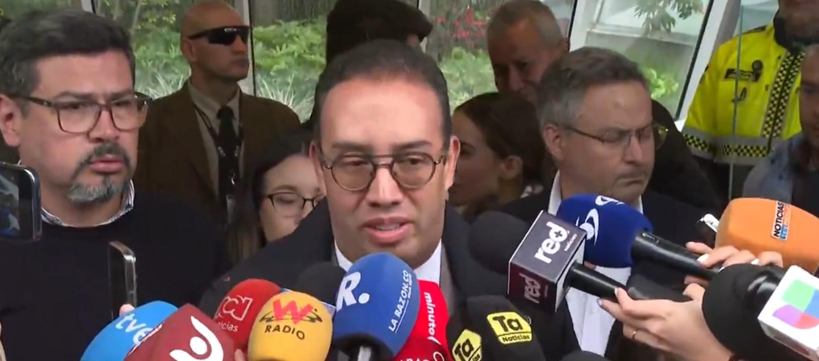 El abogado de Miguel Uribe, Víctor Mosquera Marín.