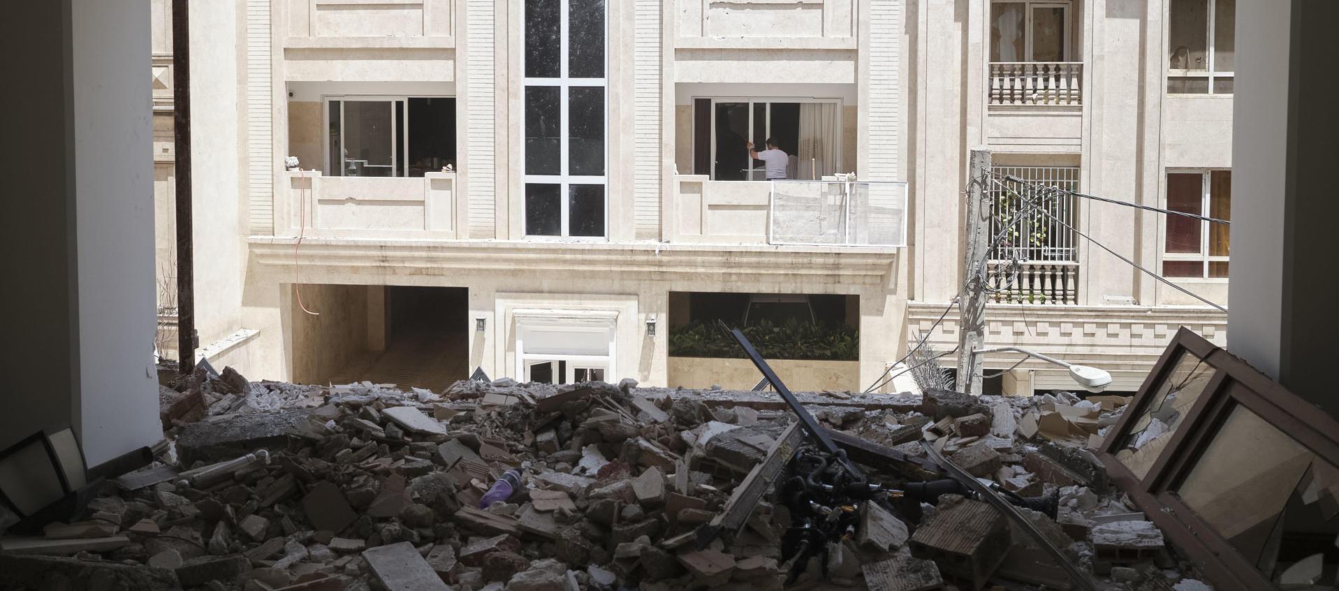 Vivienda destrozada en Teherán, Irán.