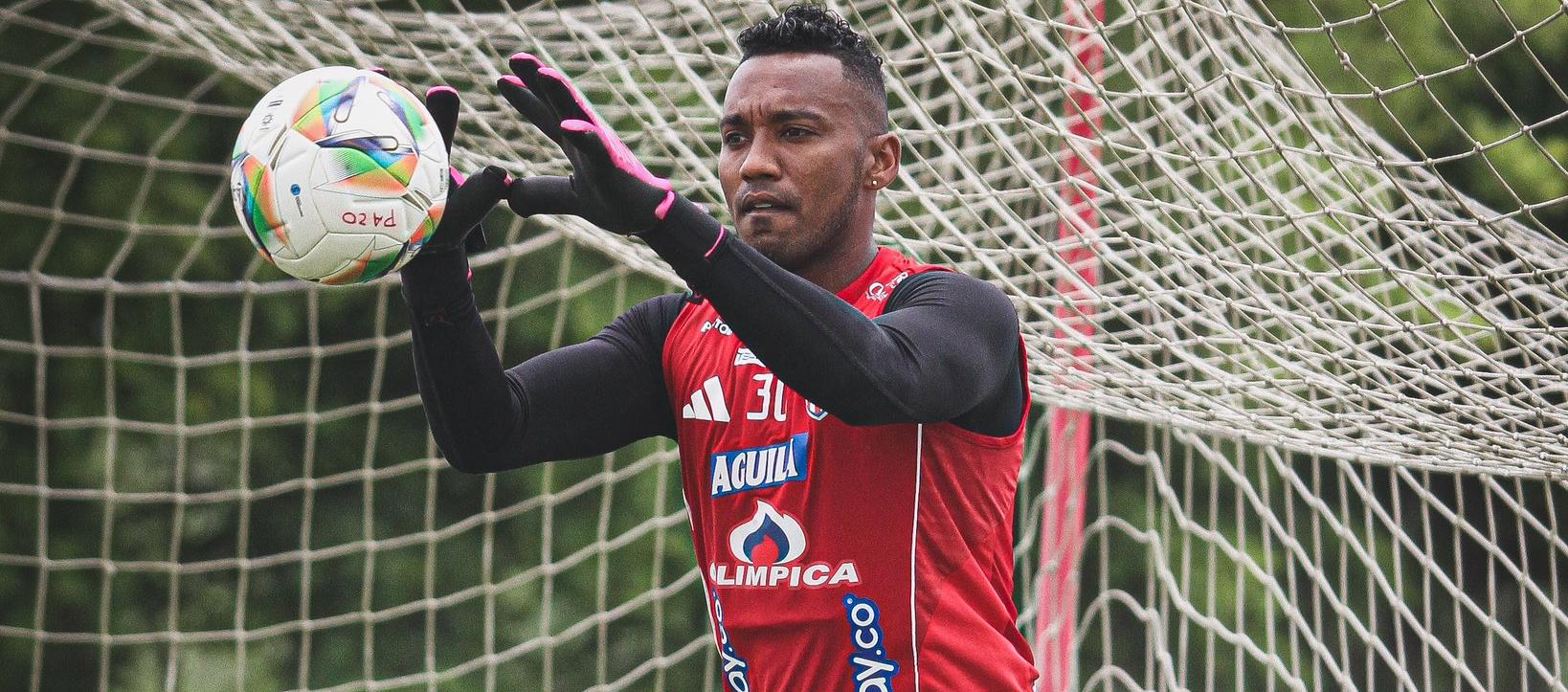 Jefersson Martínez completará su tercer partido como titular en el pórtico del Junior. 