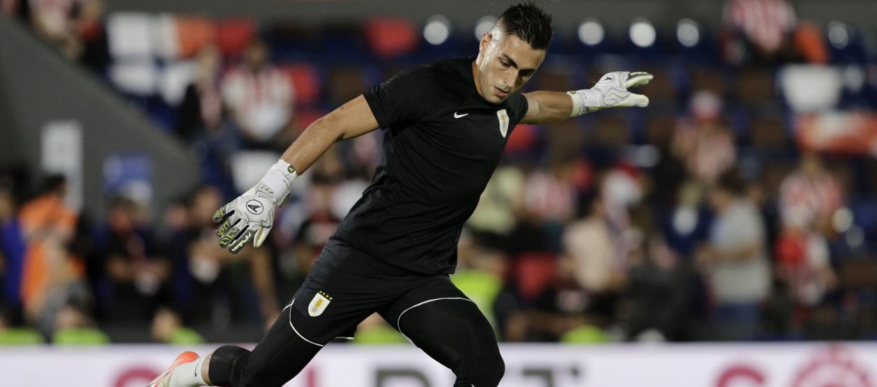 Santiago Mele volverá a ser el portero titular de Uruguay, este martes contra Venezuela. 