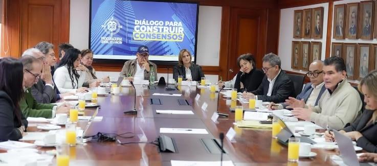 El Procurador General de la Nación, Gregorio Eljach Pacheco, instaló este viernes la mesa técnica permanente.