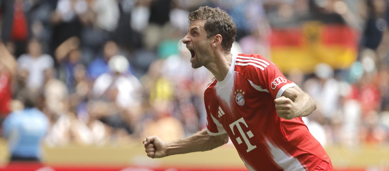 Thomas Muller marcó un doblete para el Bayern Múnich. 