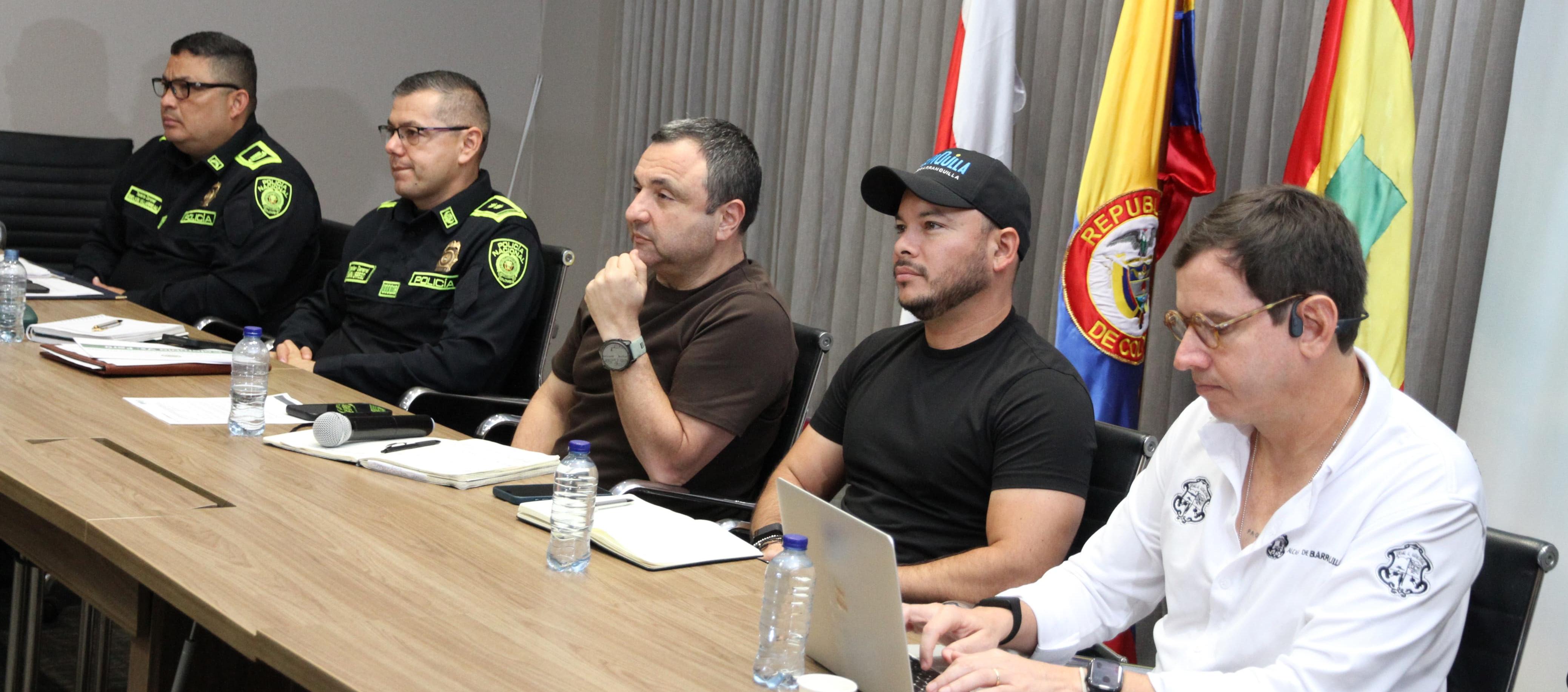 Reunión de la Policía con las autoridades distritales previos al partido del viernes.