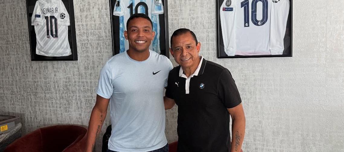 Luis Fernando Muriel con Iván René Valenciano. 