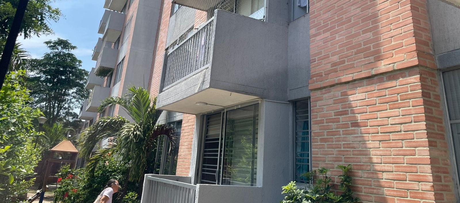 Conjunto residencial +House Los Andes.