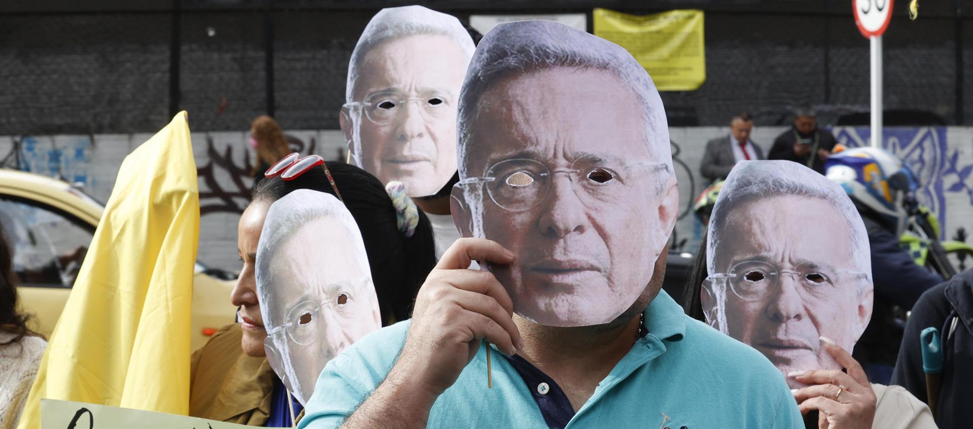 Seguidores del expresidente Álvaro Uribe Vélez.