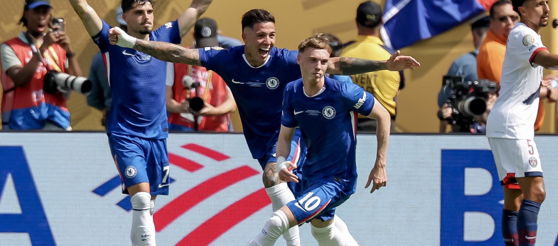 Cole Palmer celebrando uno de sus goles en la final.