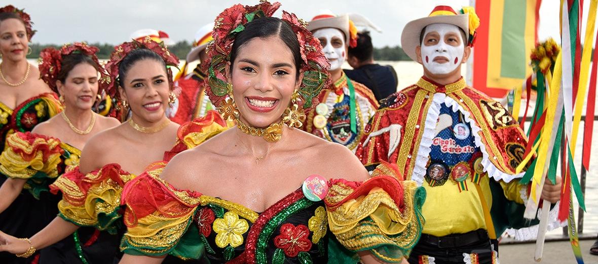 Durante el evento estarán danzas. 