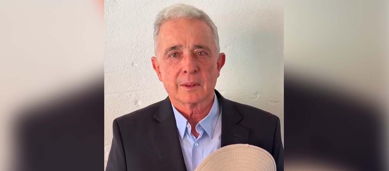 Álvaro Uribe Vélez, expresidente y exsenador de Colombia. 
