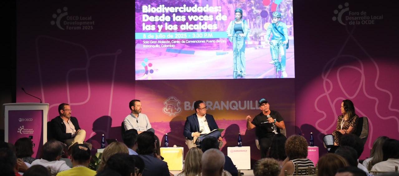 El alcalde Alex Char durante el foro de este martes en el marco de la OCDE. 