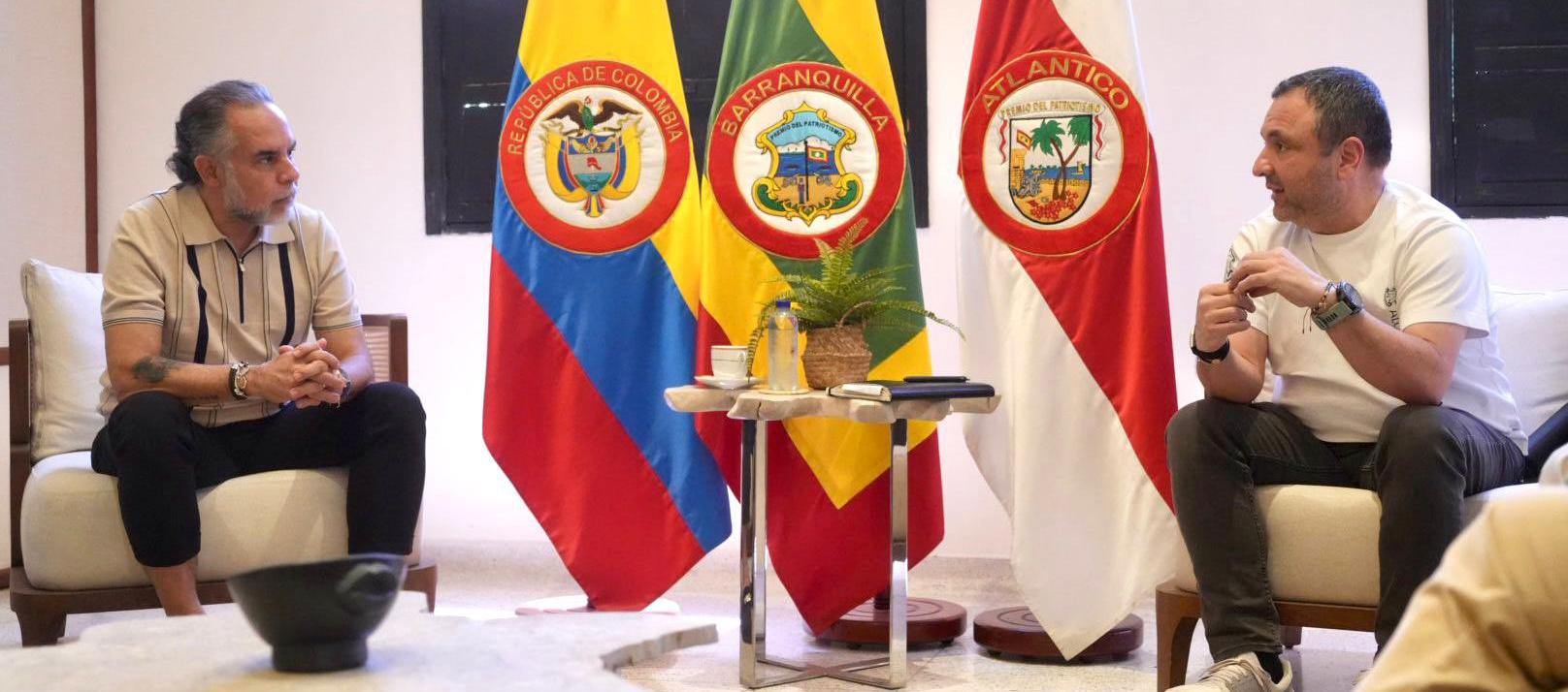 El Ministro del Interior, Armando Benedetti, y el jefe de la Oficina de Seguridad, Yesid Turbay.