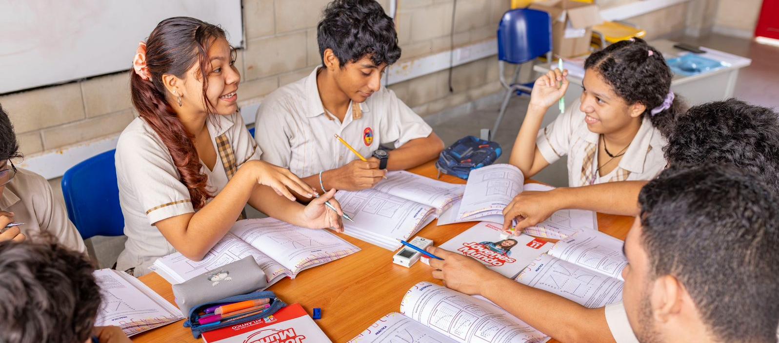 Este lunes 14 de julio regresan a clases 104.776 estudiantes.