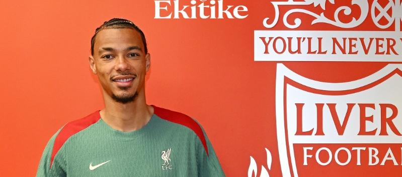 El delantero Hugo Ekitiké.