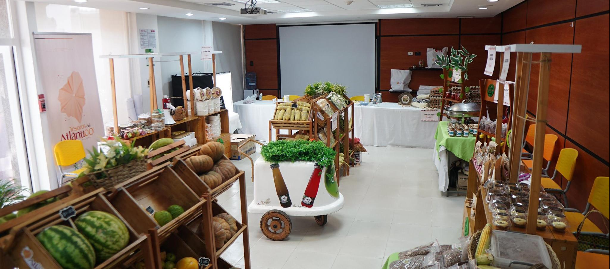 La tienda estuvo en la feria In-Shop de Monómeros.