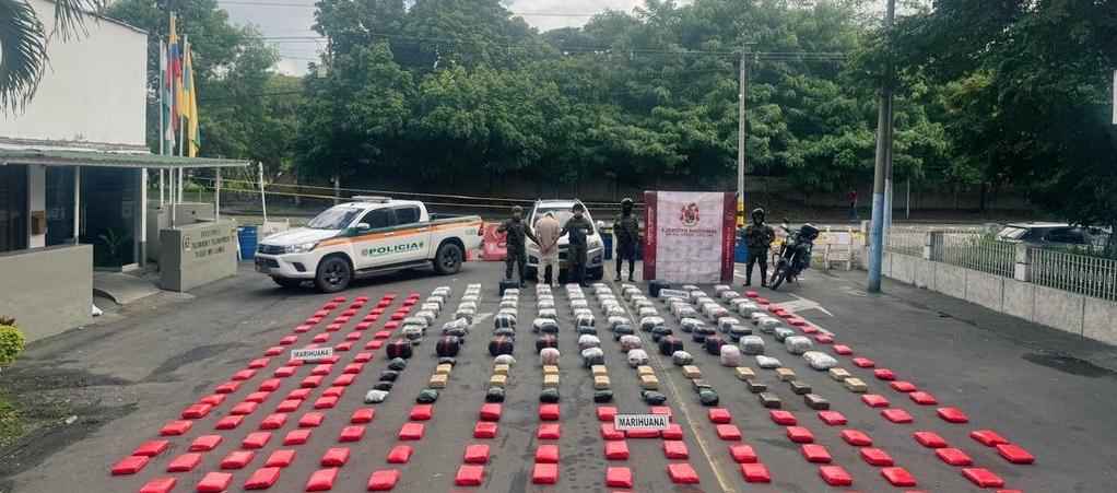 El cargamento estaba bajo el mando de alias 'Iván Mordisco'. 