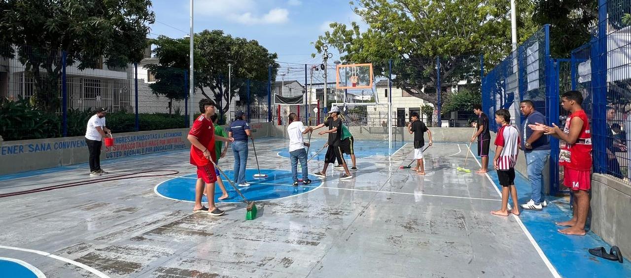 Por medio del programa de Prevención de la Conflictividad Juvenil.