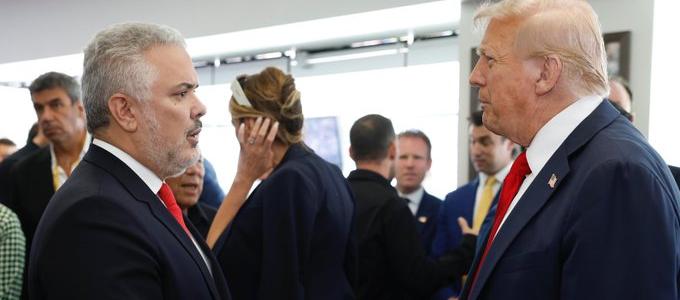 El expresidente Iván Duque y el mandatario estadounidense Donald Trump. 