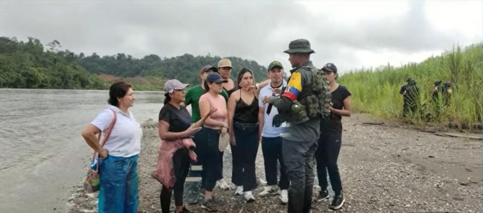 Los contratistas liberados por las disidencias de las FARC. 